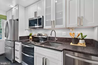 609 4th Street SW, Washington, DC 20024 - Photo 4