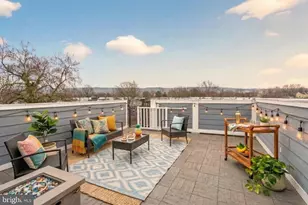 1711 D St SE, Washington, DC 20003 - Photo 2