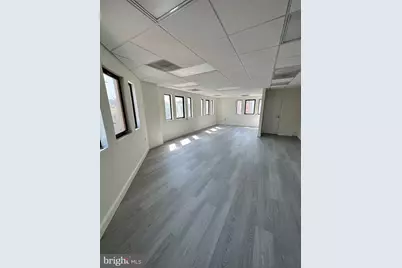 4434 Macarthur Boulevard NW #202, Washington, DC 20007 - Photo 8
