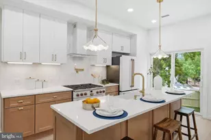 1827 Vermont Ave NW, Washington, DC 20001 - Photo 1