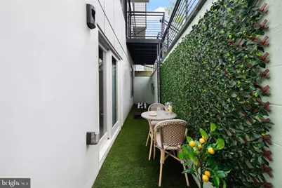 2209 M Street NE #1, Washington, DC 20002 - Photo 8