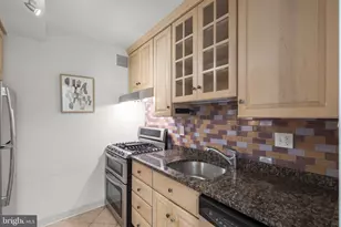 4201 Cathedral Ave NW, Washington, DC 20016 - Photo 6