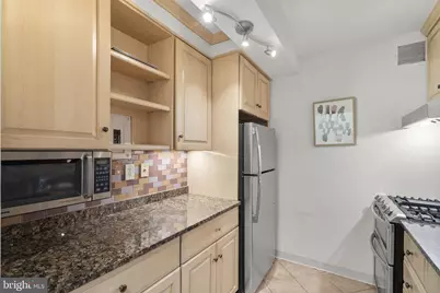 4201 Cathedral Avenue NW #419E, Washington, DC 20016 - Photo 4