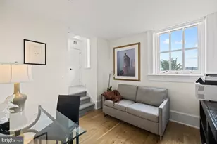 725 5th St SE, Washington, DC 20003 - Photo 6