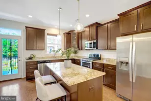 611 Totten Mews NE, Washington, DC 20017 - Photo 8