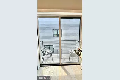 1016 17th Place NE #301, Washington, DC 20002 - Photo 8