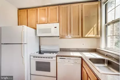 1401 Columbia Road NW #215, Washington, DC 20009 - Photo 10