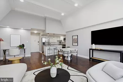 700 7th Street SW #817, Washington, DC 20024 - Photo 4