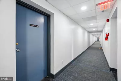2710 Macomb Street NW #111, Washington, DC 20008 - Photo 4