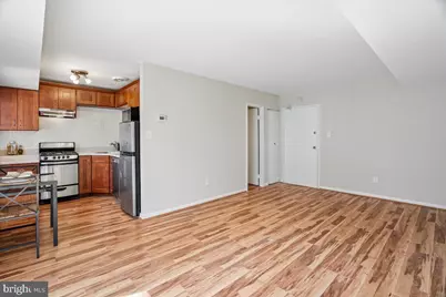 2710 Macomb Street NW #111, Washington, DC 20008 - Photo 8