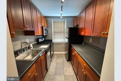 4402 1st Place NE #32, Washington, DC 20011 - Photo 4