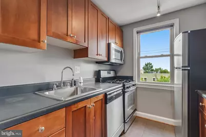 4402 1st Place NE #32, Washington, DC 20011 - Photo 12