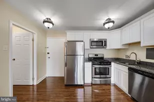 950 NW 25th Street NW, Washington, DC 20037 - Photo 6