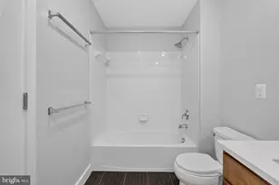909 5th St SE, Washington, DC 20003 - Photo 10