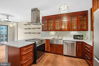 1718 P Street NW #617, Washington, DC 20036 - Photo 4