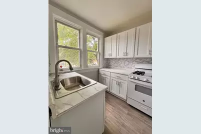 800 44th Street NE, Washington, DC 20019 - Photo 2