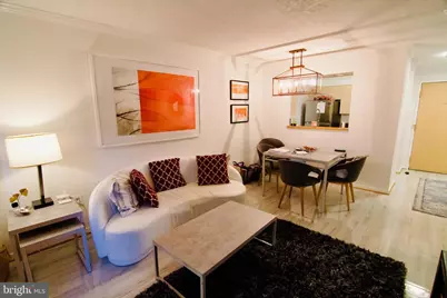 2111 Wisconsin Avenue NW #108, Washington, DC 20007 - Photo 2