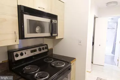 2111 Wisconsin Avenue NW #108, Washington, DC 20007 - Photo 12