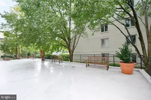 730 24th St NW, Washington, DC 20037 - Photo 20