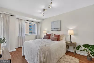 730 24th St NW #512, Washington, DC 20037 - Photo 12