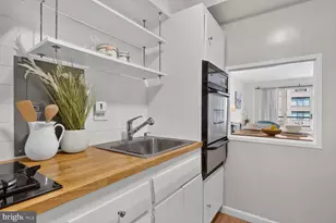 730 24th St NW, Washington, DC 20037 - Photo 6