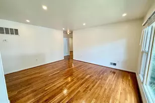 4605 Hanna Pl SE, Washington, DC 20019 - Photo 2