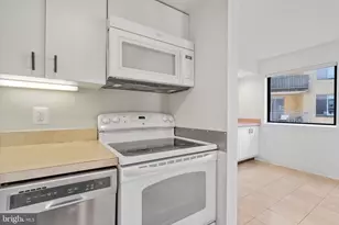 1117 New Hampshire Ave NW, Washington, DC 20037 - Photo 12