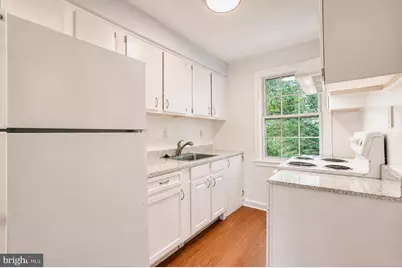2102 Suitland Terrace SE #302, Washington, DC 20020 - Photo 8