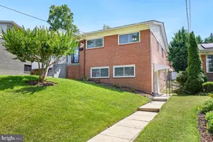 1446 Roxanna Rd NW, Washington, DC 20012 - Photo 2