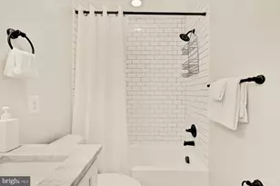 1247 Oates St NE, Washington, DC 20002 - Photo 22