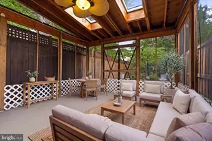 1360 L St SE, Washington, DC 20003 - Photo 18