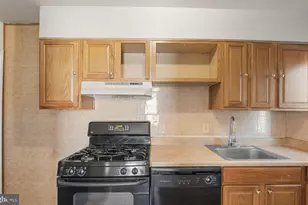 [Address not provided], Washington, DC 20019 - Photo 6
