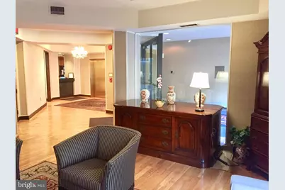 1077 30th Street NW #414, Washington, DC 20007 - Photo 2