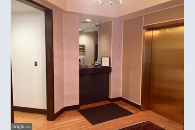 1077 30th Street NW #414, Washington, DC 20007 - Photo 4