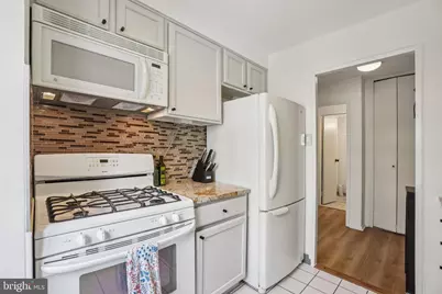 730 24th Street NW #205, Washington, DC 20037 - Photo 12