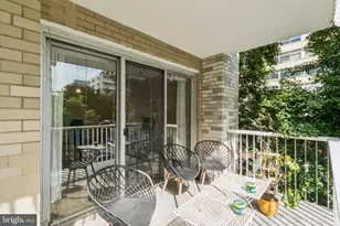 730 24th St NW, Washington, DC 20037 - Photo 8