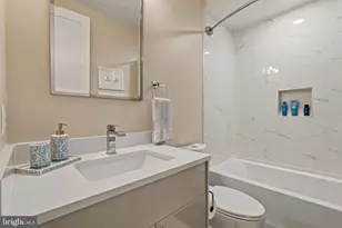 2618 University Pl NW, Washington, DC 20009 - Photo 14