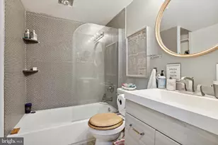 1855 Calvert St NW, Washington, DC 20009 - Photo 20