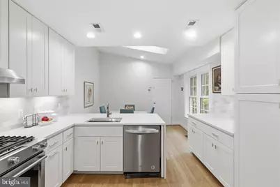 4006 Highwood Court NW, Washington, DC 20007 - Photo 8