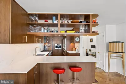 700 New Hampshire Avenue NW #1010, Washington, DC 20037 - Photo 6