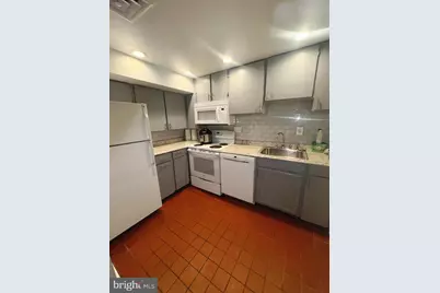 729 Massachusetts Avenue NE, Washington, DC 20002 - Photo 4