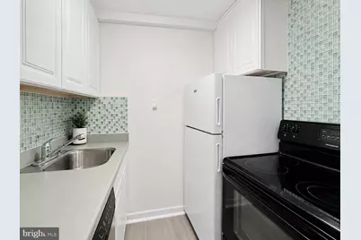 2141 I Street NW #610, Washington, DC 20037 - Photo 4