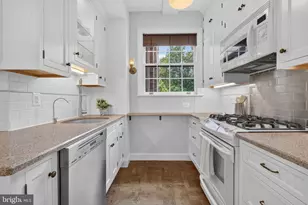 3041 Sedgwick St NW, Washington, DC 20008 - Photo 12
