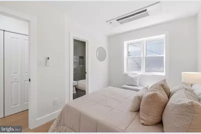 35 17th Street SE, Washington, DC 20003 - Photo 18