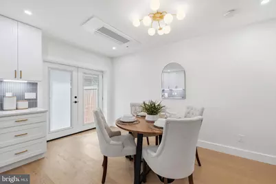 35 17th Street SE, Washington, DC 20003 - Photo 8