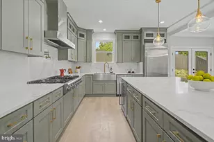 2902 Vista St NE, Washington, DC 20018 - Photo 4