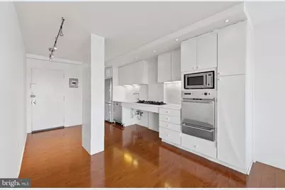1330 New Hampshire Avenue NW #720, Washington, DC 20036 - Photo 16