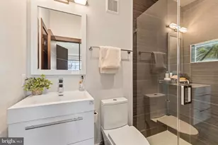 1711 D St SE, Washington, DC 20003 - Photo 10