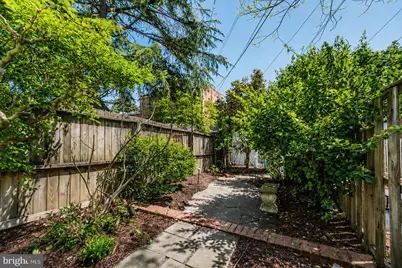 320 G Street SE, Washington, DC 20003 - Photo 16