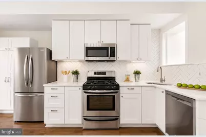 320 G Street SE, Washington, DC 20003 - Photo 8